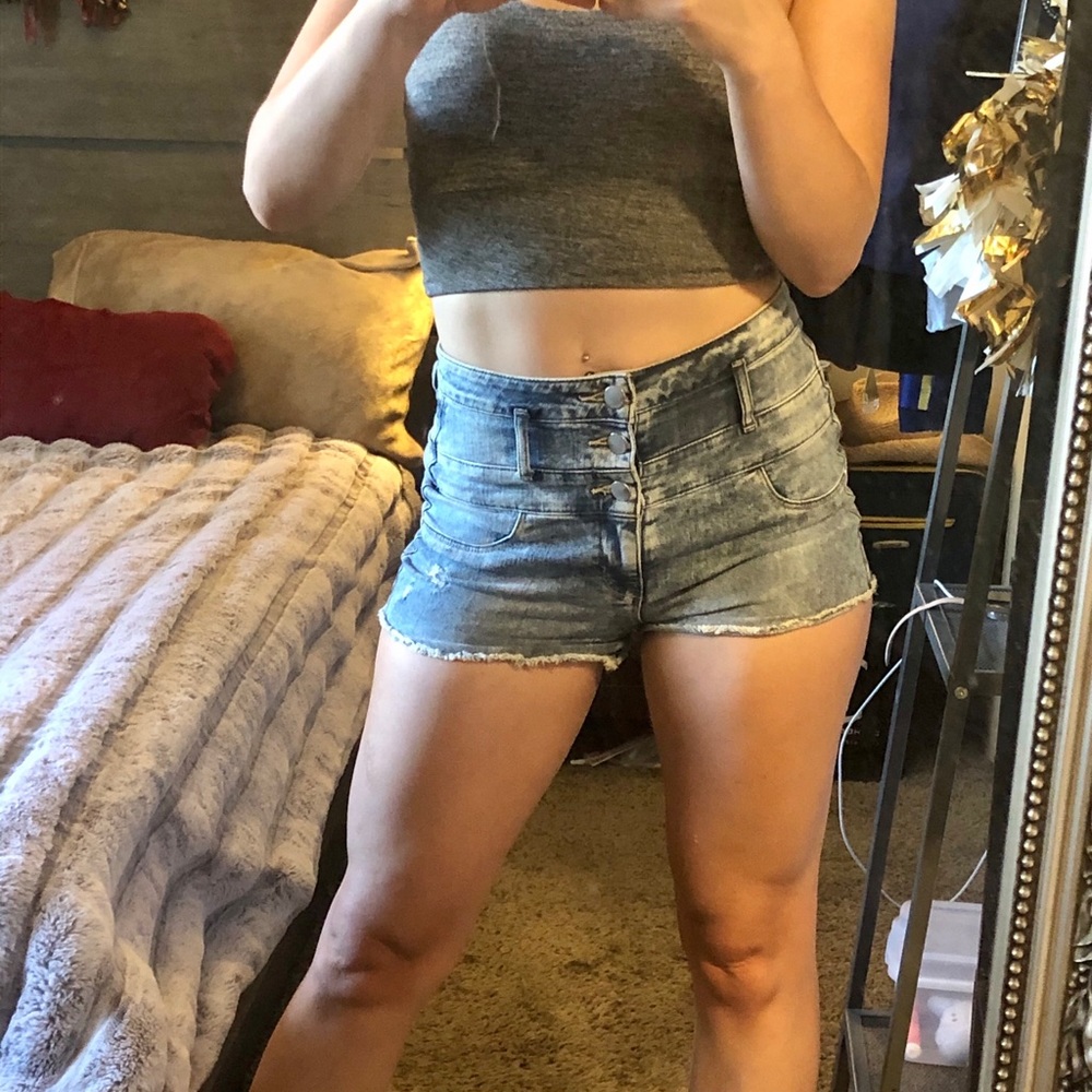 Refugee high waist shorts